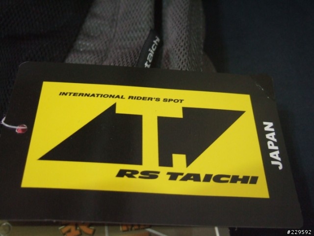 [開箱] 低調情侶的好選擇 Komine jk-701 & RS Taichi RSJ-229