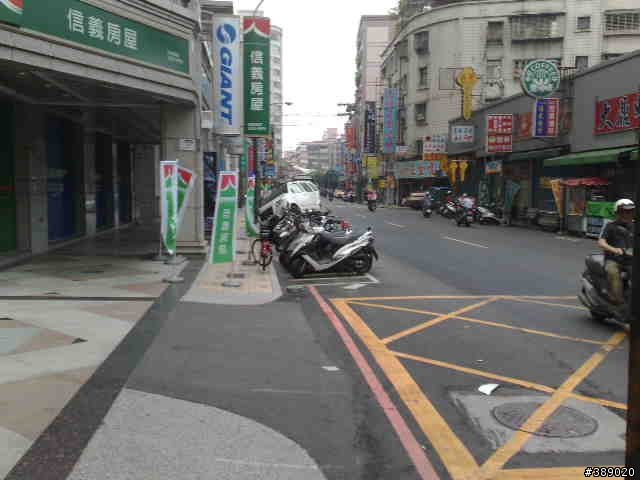 輝詠門口車禍