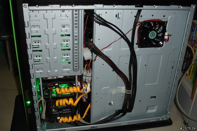 CM690硬碟散熱簡易改裝...(適用於3顆HD以下的)
