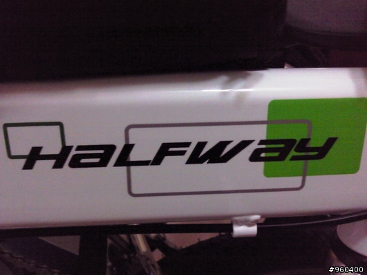 請教大大 我的白色FD17S..."Halfway"字樣