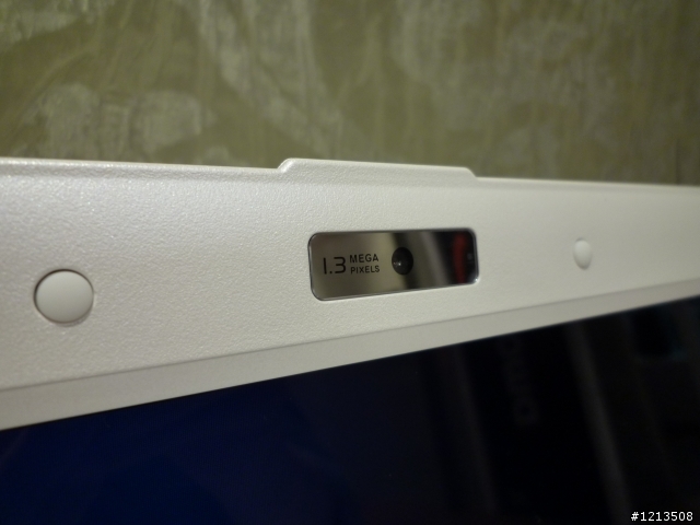 《開箱文》就愛white(ASUS F6VE)
