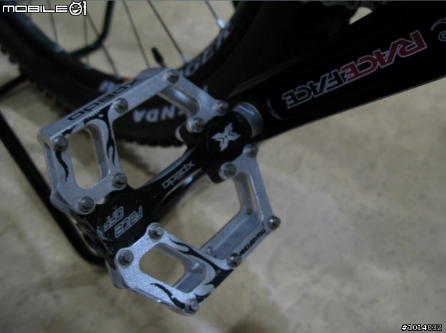 偶家新車車Roscoe Gary Fisher