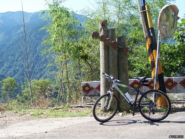 新竹縣五個山地部落 ( 和平~羅山~花園~天湖~梅花 ) 雙越嶺