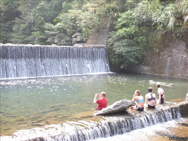 熊空越嶺紅河谷