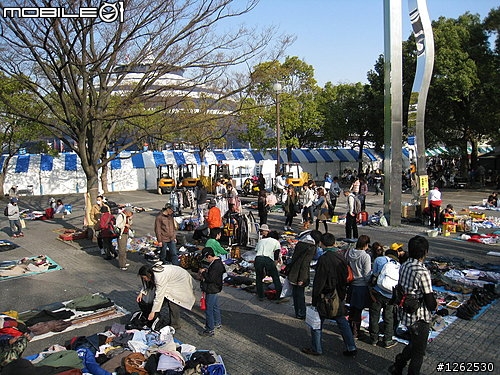 [分享]不可不去的跳蚤市場~東京代代木公園!!