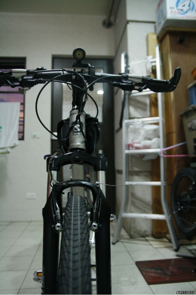 低調的300V