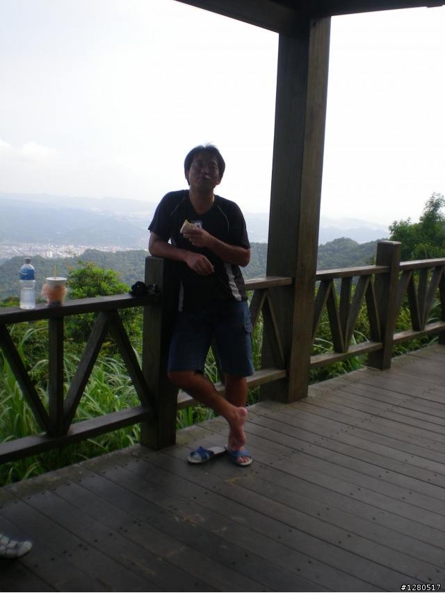姜子寮po圖