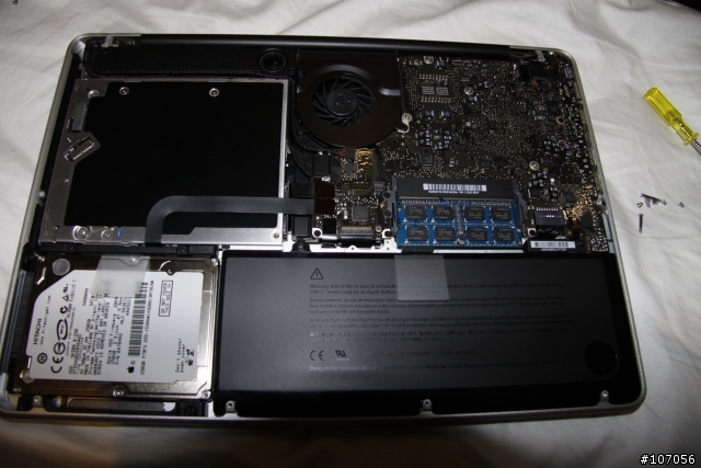 新 MacBook Pro 13" 屁股開花文(裝硬碟)