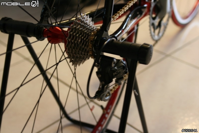 [分享] 女王大人的 Colnago CLX 終於完工準備上路了!
