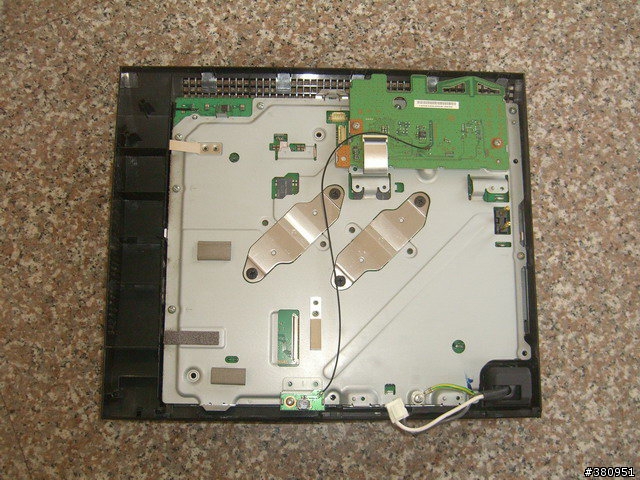 [分享] PS3 過保後..讀不到片子怎麼辦? 自己動手拆 [拆裝流程]