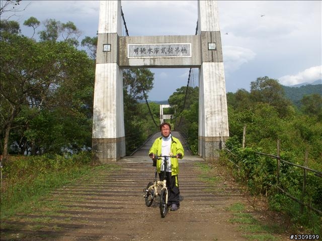 苗栗明德水庫環湖 , 外加水舞煙火秀