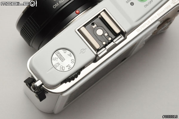 [快訊]Olympus E-P1台灣實機發表無公佈售價