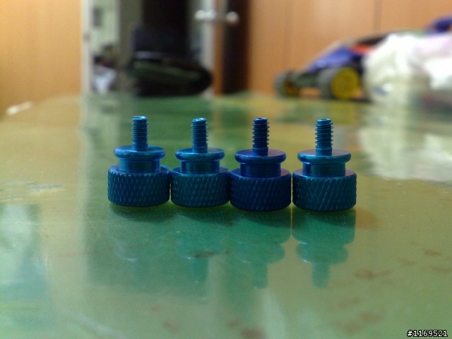 <開箱>鋁質螺絲和聯力TR-5風扇控制器
