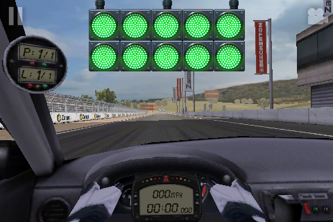 [賽車大作] Real Racing：實感賽車！夢想成為賽車手嗎？Real Racing等你來挑戰！