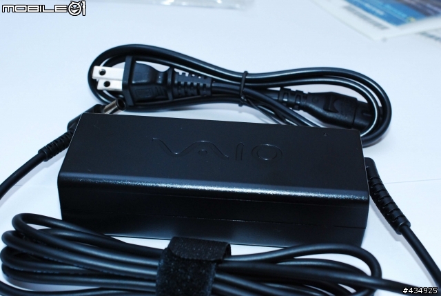 [分享]燒喔!Sony VGN-Z46TD/B  開箱