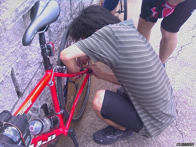 在公路車裝的甚麼怪家私