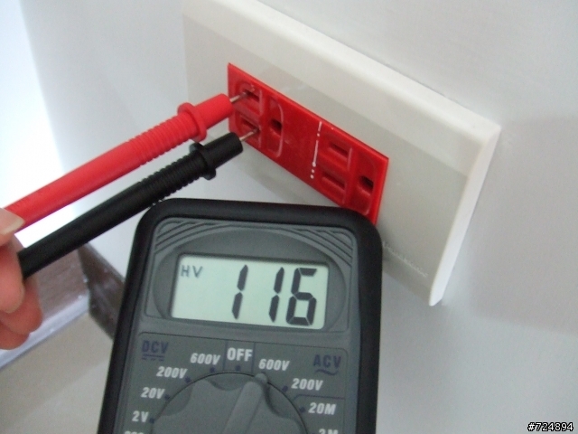 電器插座電壓問題 (2009-07-02  補上 ATS)