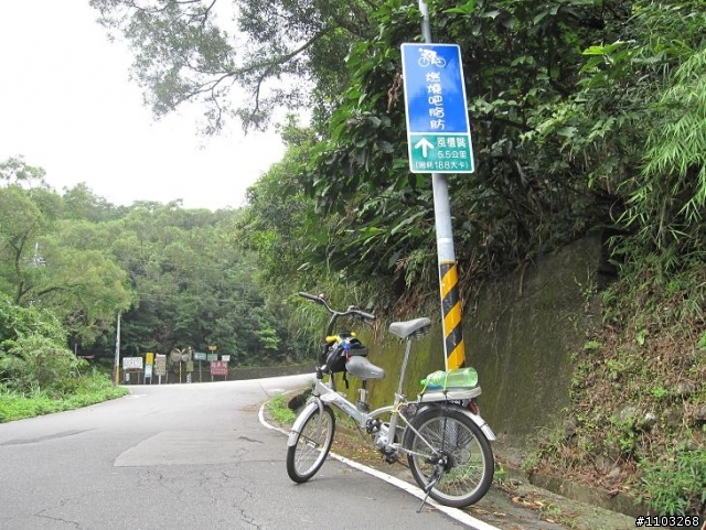 魯肉腳        台灣格楠親子車  風櫃嘴 試騎