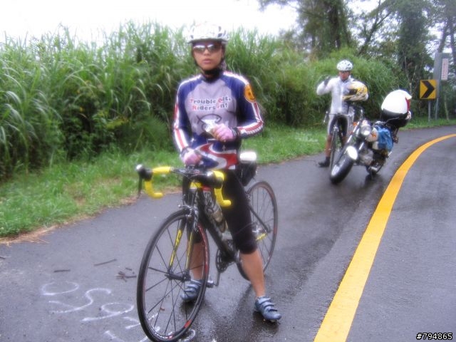2009武嶺鐵馬高峰會前三名和部份女車友照片