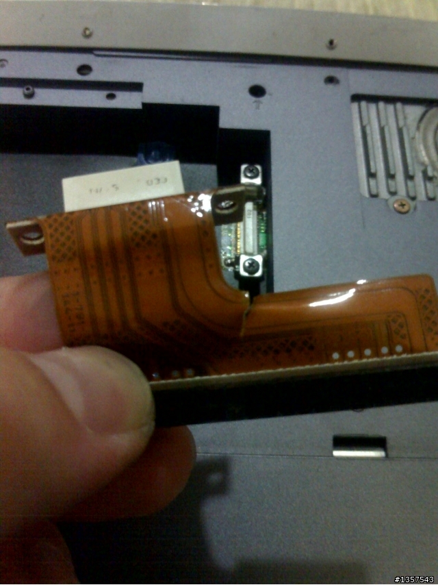 2.5" HD 連接線斷了 （型號：PCG-XG500)