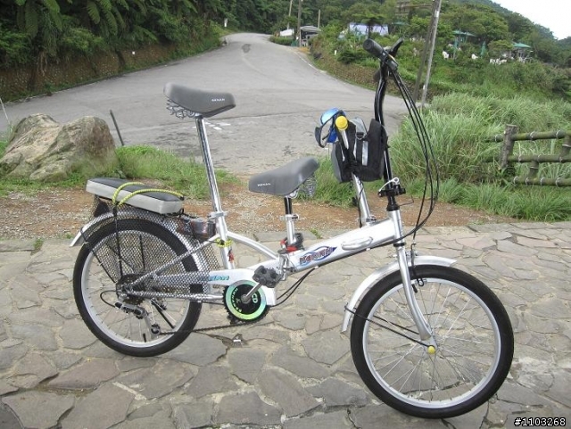 魯肉腳        台灣格楠親子車  風櫃嘴 試騎
