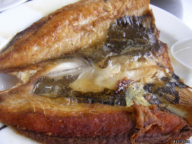 (高雄美食)鹽埕區木屋家常料理~~小黃（開業已近３８年，我在近３０年前就光顧過了）