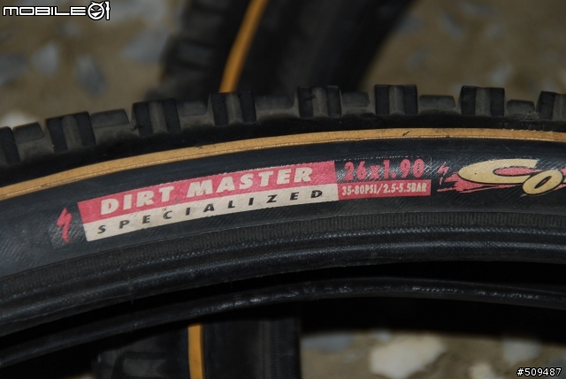 [分享]有人要換下的胎皮嗎?Specialized 26*1.9