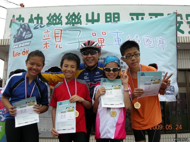 女兒第一次30KM比賽~~