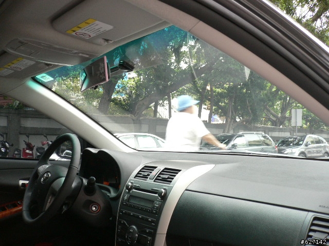 TOYOTA ALTIS 1.8E 隔熱紙不專業簡易開箱文(3M M70+8803MT)