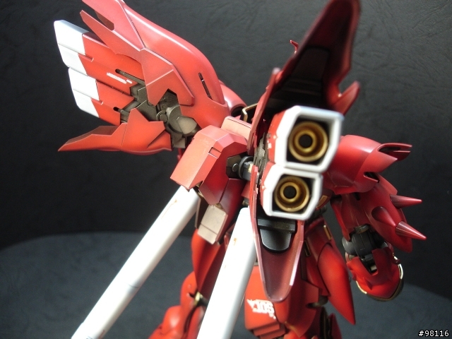 [分享]Gundam UC 紅色彗星再降臨!!