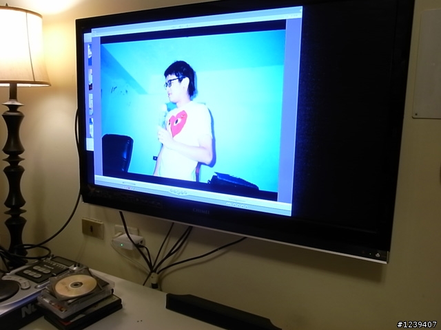 ["影音"開箱文]液晶電視真相   奇美42X應改名為真相X   喜新厭舊之42X7000D  圖超多  還有拍影片