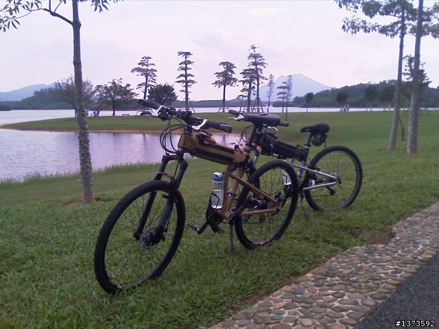 自行車界的神鵰俠侶