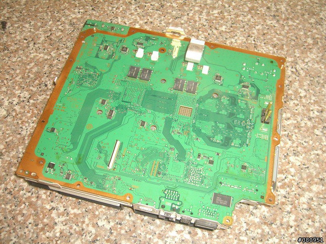[分享] PS3 過保後..讀不到片子怎麼辦? 自己動手拆 [拆裝流程]