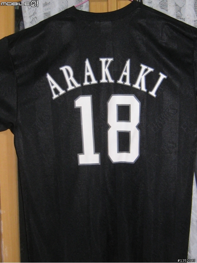 分享~今天去台南棒球場買的戰利品,加一件福岡軟體鷹T恤