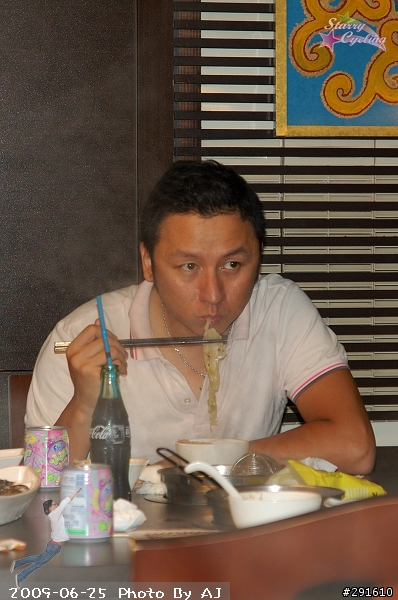 無恥增肥團又出現了...此風不可長...偶速臥底!!!