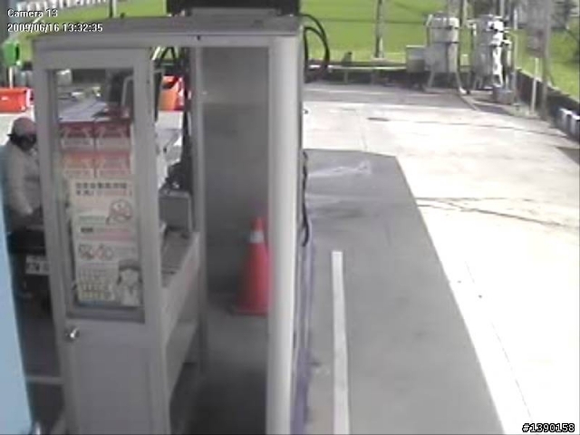 懇請高手幫小女子辨視車牌---尋找愛犬