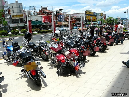 HARLEY 美式重型機車嘉義街頭遊行大隊(圖有點多)