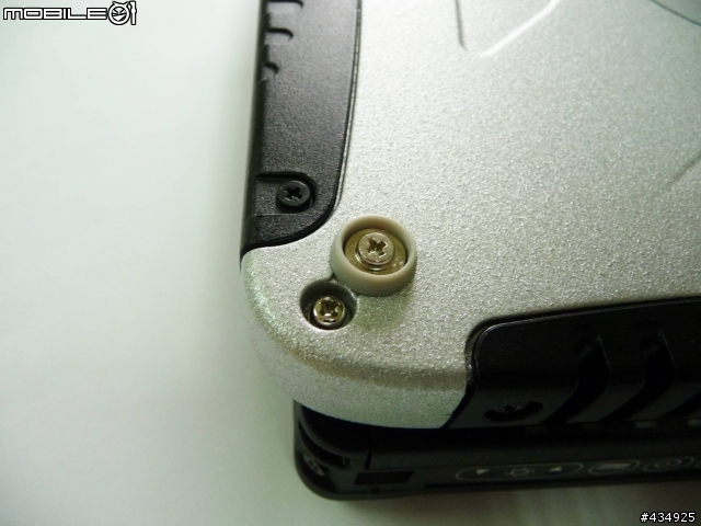 [分享]娘砲閃開，給我真正的Tough ~~Panasonic TOUGHBOOK 偽開箱文