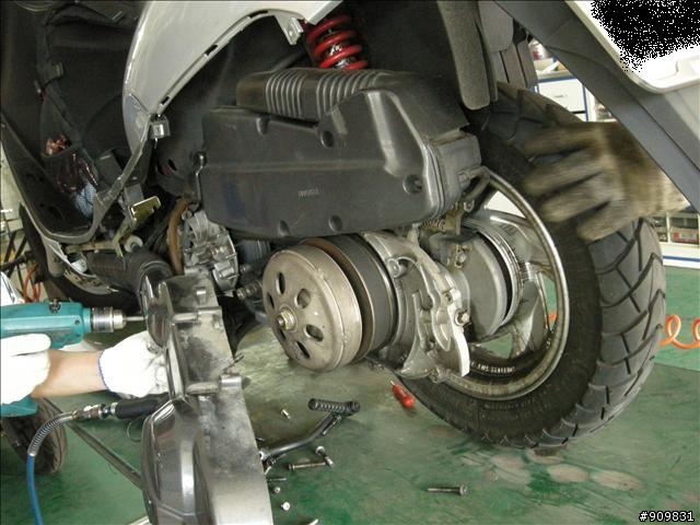 [分享] 低調高手125R~