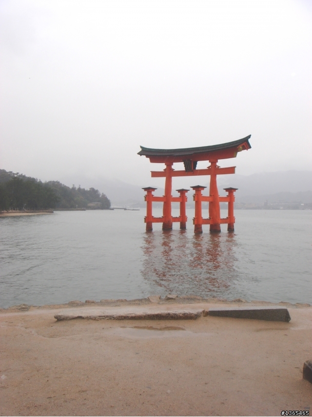 {國外 遊記} 日本賞櫻 第二天 宮島上的厳島神社 + 倉敷美観地区 + スパワールド世界の大温泉
