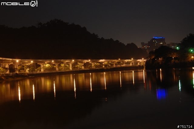 徵求毒舌 :: 大湖公園夜拍