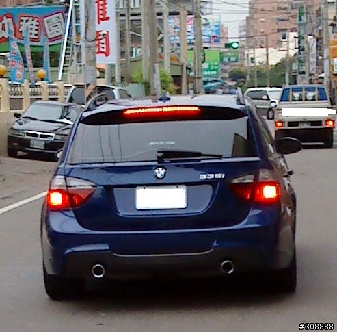 靓車一枚,手機拍的,傷到眼請見諒喔