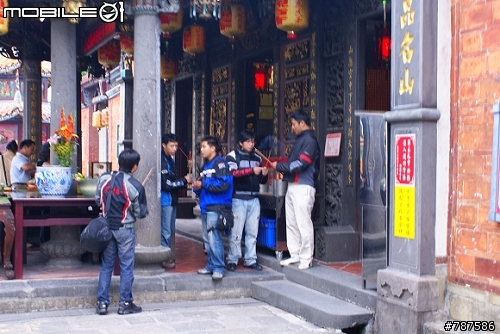 [6/4新增影片]090528四橫一迴乞丐團終極鐵屁股(圖多字少請服用)新增被偷拍的照片