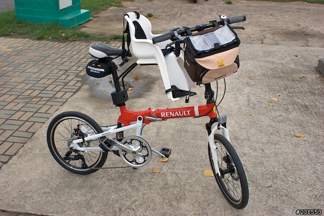 Renault R200 小摺加裝前座式兒童椅