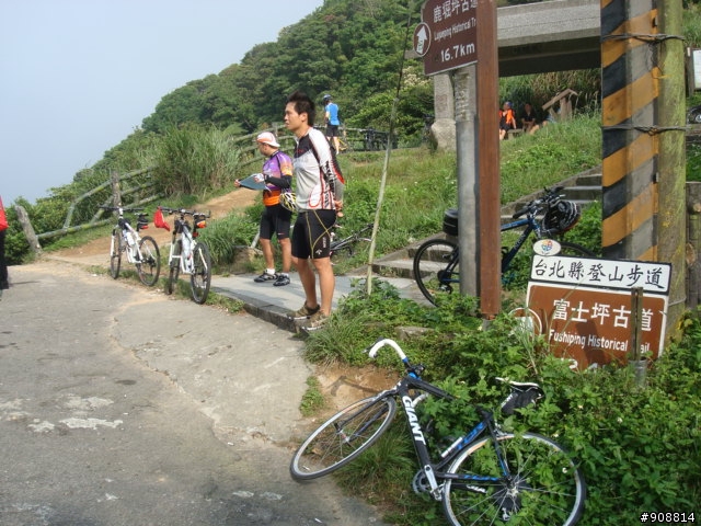 夢想中之「自由車環台大賽」部分賽段路線修正之探勘，並加演「風櫃嘴10之5－34分24秒」