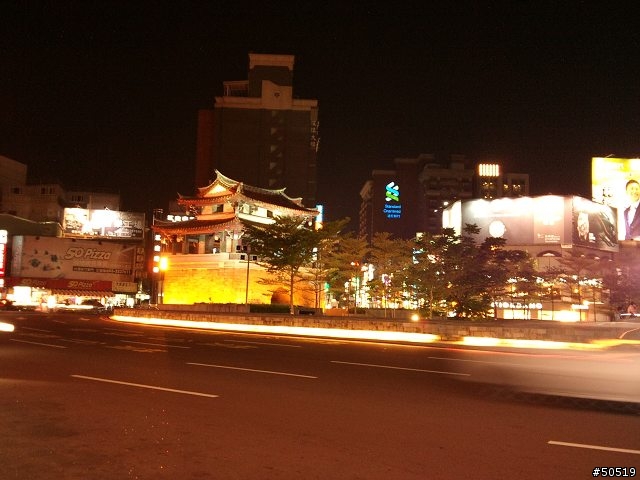 晚間的東門城 __C901