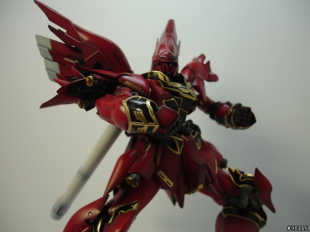 [分享]Gundam UC 紅色彗星再降臨!!