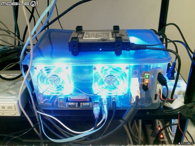 自製~電腦的家 保鮮盒做的機殼!