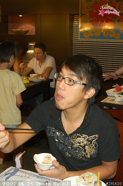 無恥增肥團又出現了...此風不可長...偶速臥底!!!