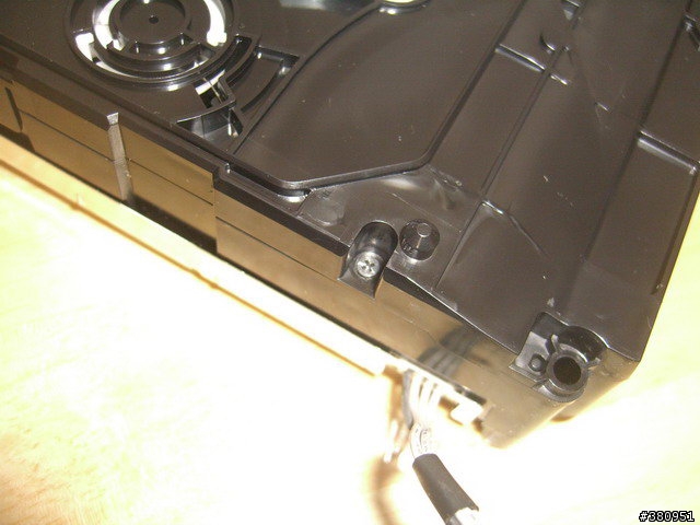 [分享] PS3 過保後..讀不到片子怎麼辦? 自己動手拆 [拆裝流程]